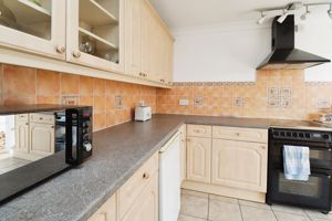 SEAVIEW ROAD- click for photo gallery